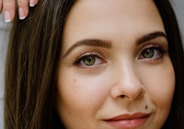 8 dấu hiệu trên khuôn mặt để lộ sức khỏe của bạn